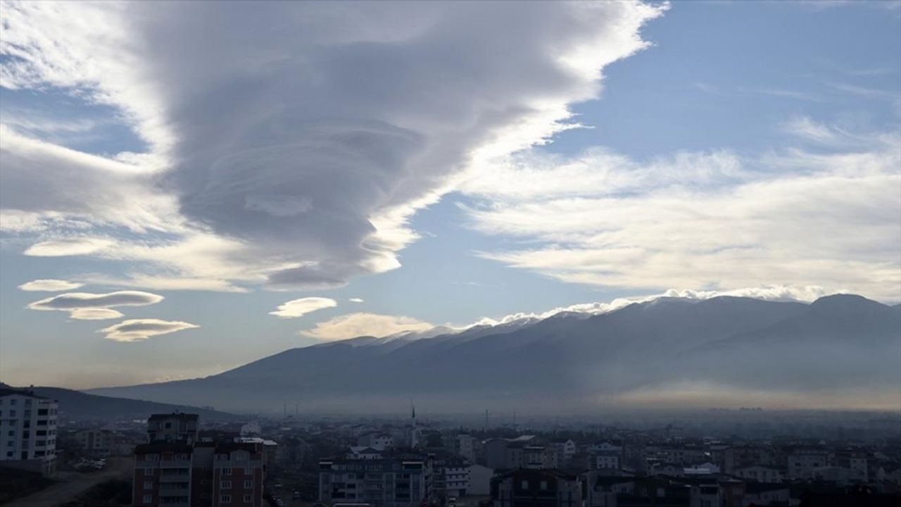 Bursa'da yeniden mercek bulutu görüldü