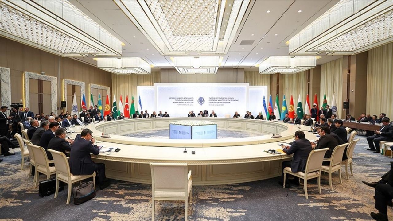 Ekonomik İşbirliği Teşkilatı Dışişleri Bakanları Toplantısı, Özbekistan'da başladı
