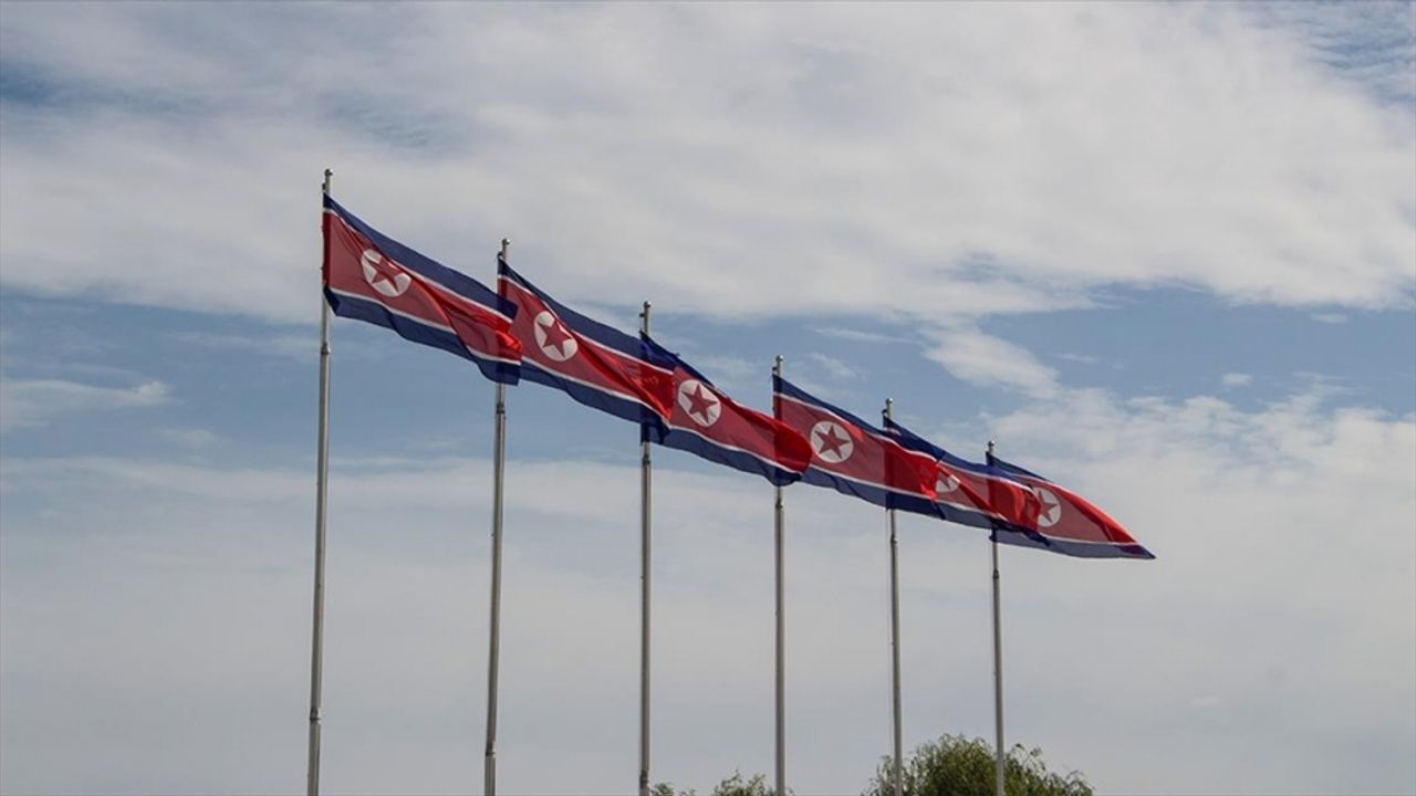 Kuzey Kore'de solunum yolu hastalığı şüphesiyle başkentte 5 gün sokağa çıkma yasağı ilan edildi