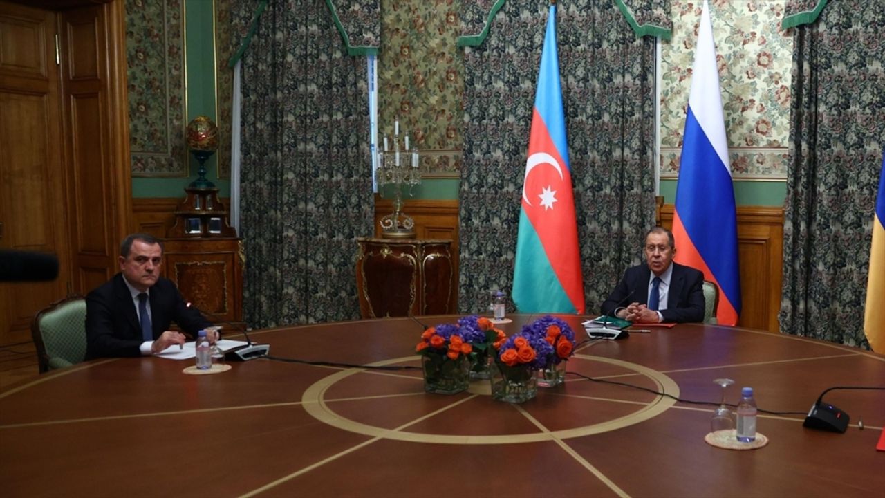 Lavrov ve Bayramov, Laçın Koridoru'ndaki durumu görüştü