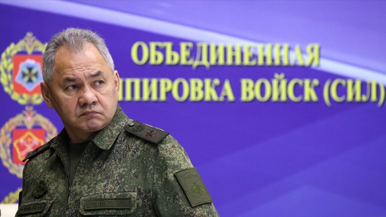 Şoygu, Ukrayna’da savaşan Rus askeri birlikleri denetledi