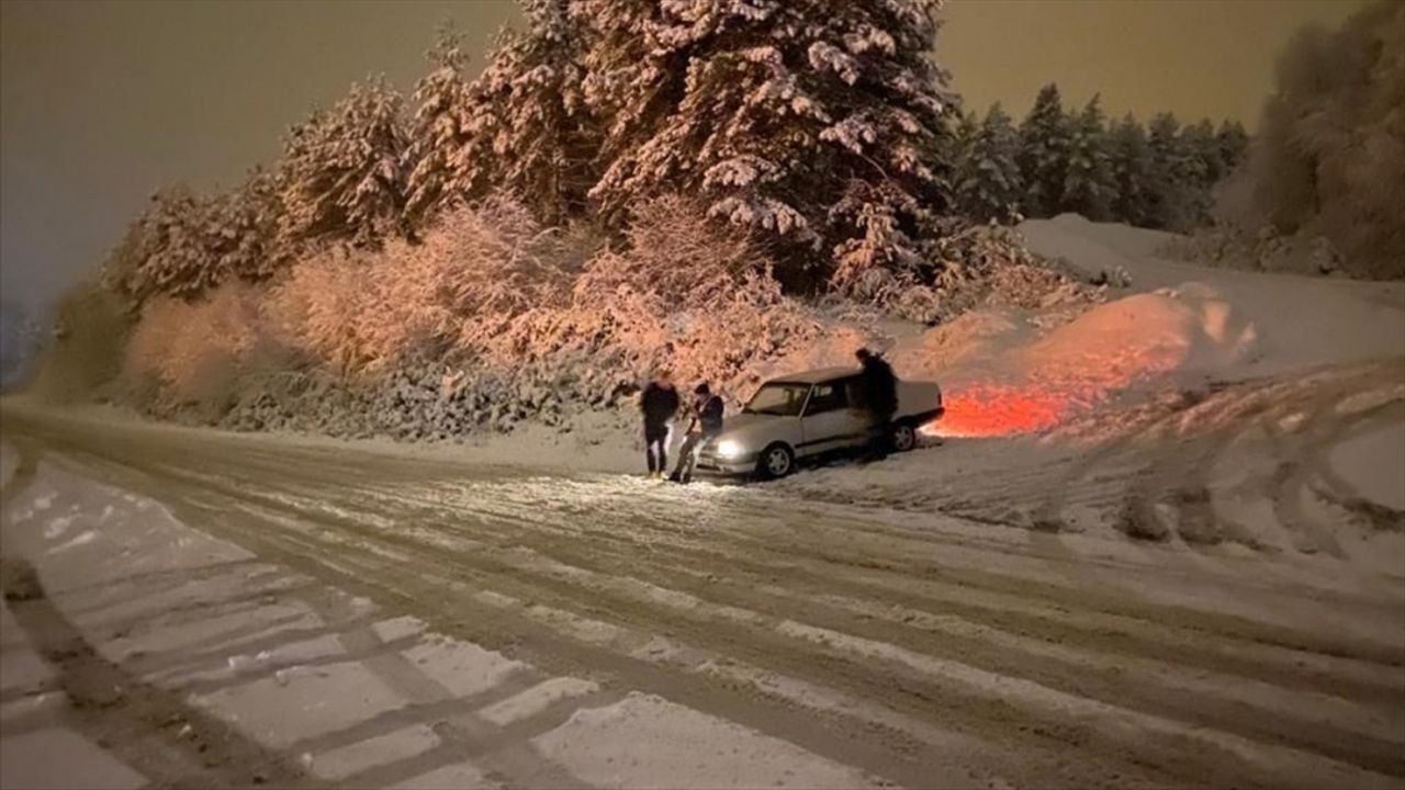 Zonguldak'ın yüksek kesimlerinde kar etkili oluyor