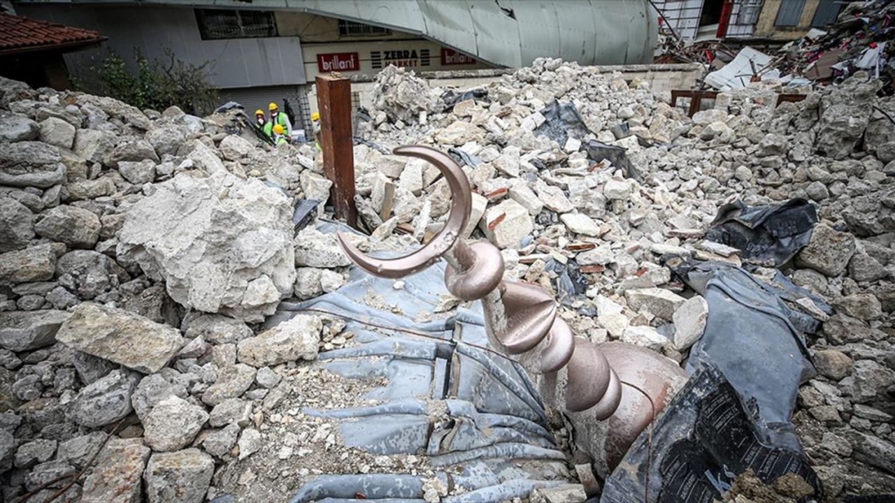 Antakya'da depremde tamamen yıkılan tarihi İhsaniye Camisi için sanat tarihçileri devrede