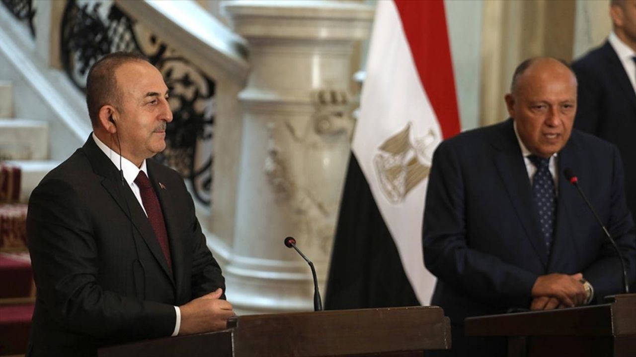 Bakan Çavuşoğlu, Mısırlı mevkidaşı ile görüşmelerinde tarafların ilişkileri güçlendirme iradesi gösterdiğini açıkladı