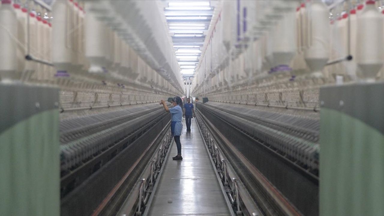 Depremlerden etkilenen Kahramanmaraş’taki tekstil fabrikaları ayağa kalkmaya çalışıyor