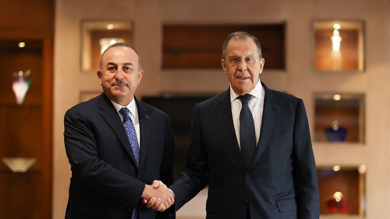 Dışişleri Bakanı Çavuşoğlu, Rusya Dışişleri Bakanı Lavrov ile telefonda görüştü