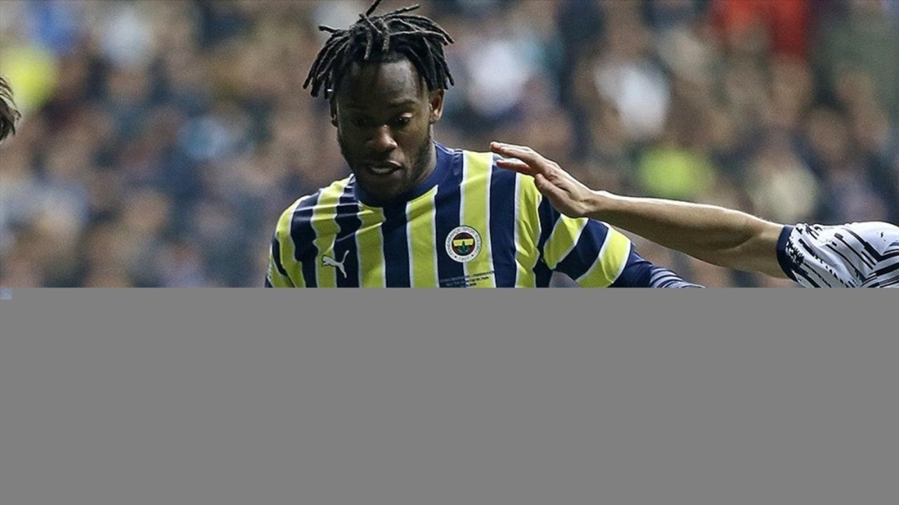 Fenerbahçeli oyuncu Batshuayi'nin sol uyluk kasında tendon yırtığı tespit edildi