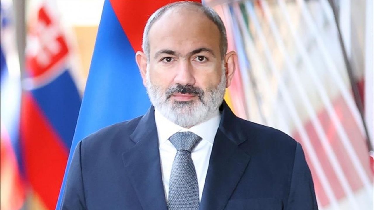Paşinyan'dan "Ermenistan KGAÖ'den çıkmıyor, KGAÖ Ermenistan'dan çıkıyor" açıklaması