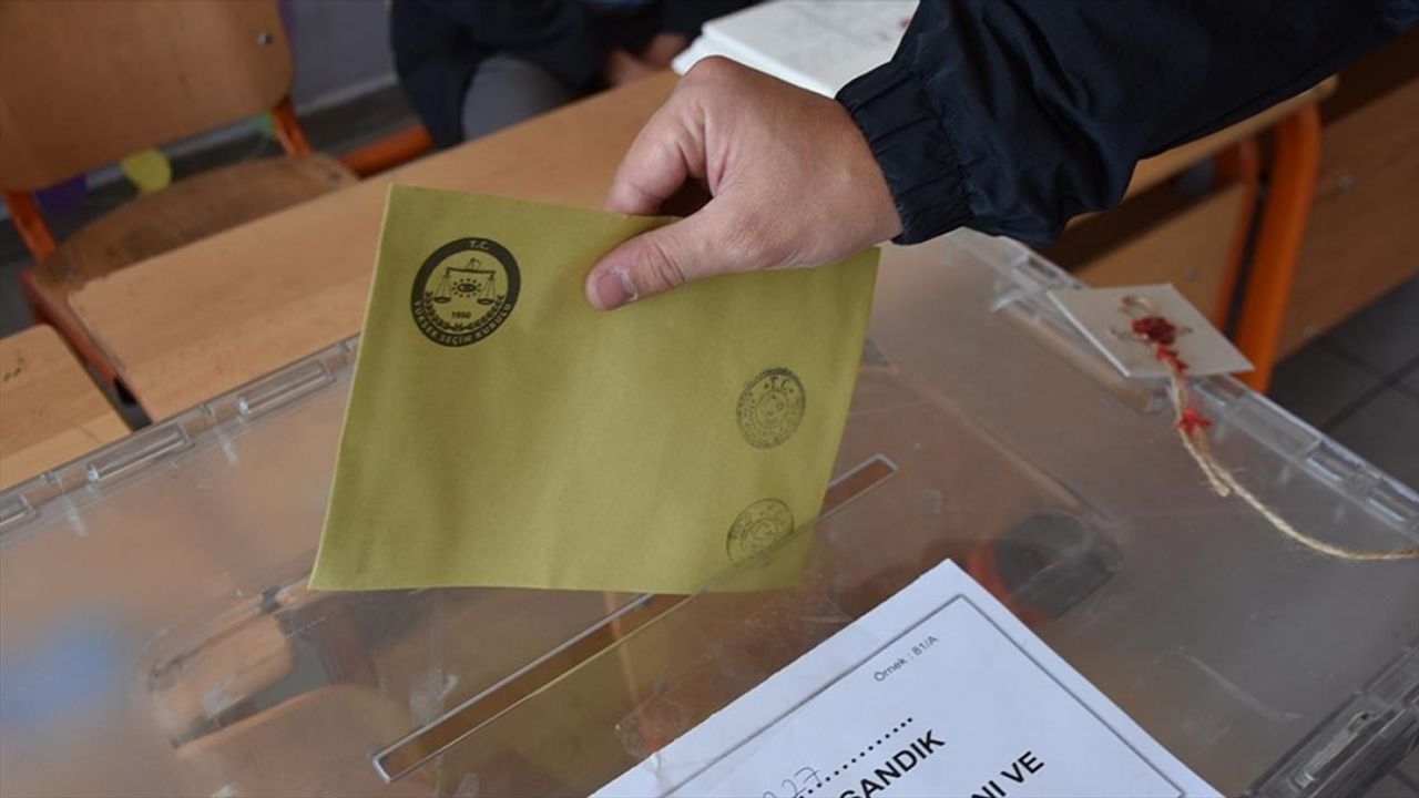 Cumhurbaşkanı Seçimi'nde yurt dışı ve gümrüklerde oy kullanan seçmen sayısı 1,5 milyonu aştı