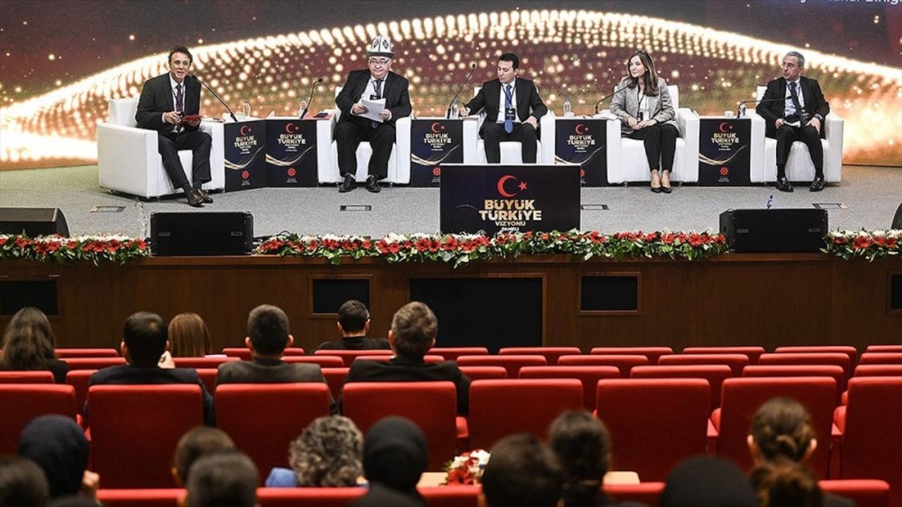 Cumhurbaşkanlığı İletişim Başkanlığından "Büyük Türkiye Vizyonu" paneli