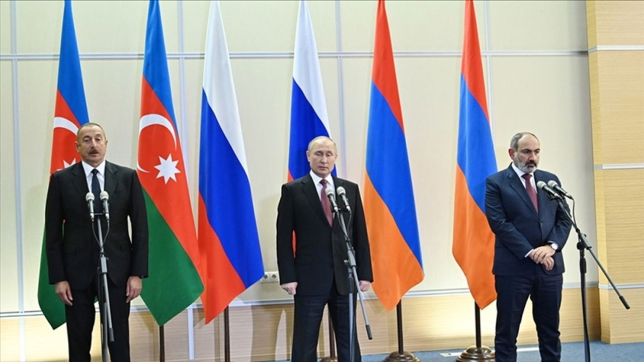 Putin, Aliyev ve Paşinyan, Moskova'da Azerbaycan-Ermenistan ihtilafını görüştü