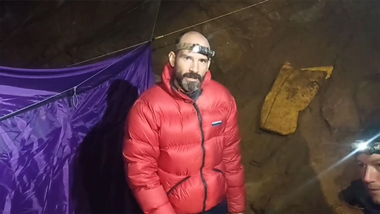 Mersin'de mağarada rahatsızlanan ABD'li dağcıdan Türk yetkililere teşekkür