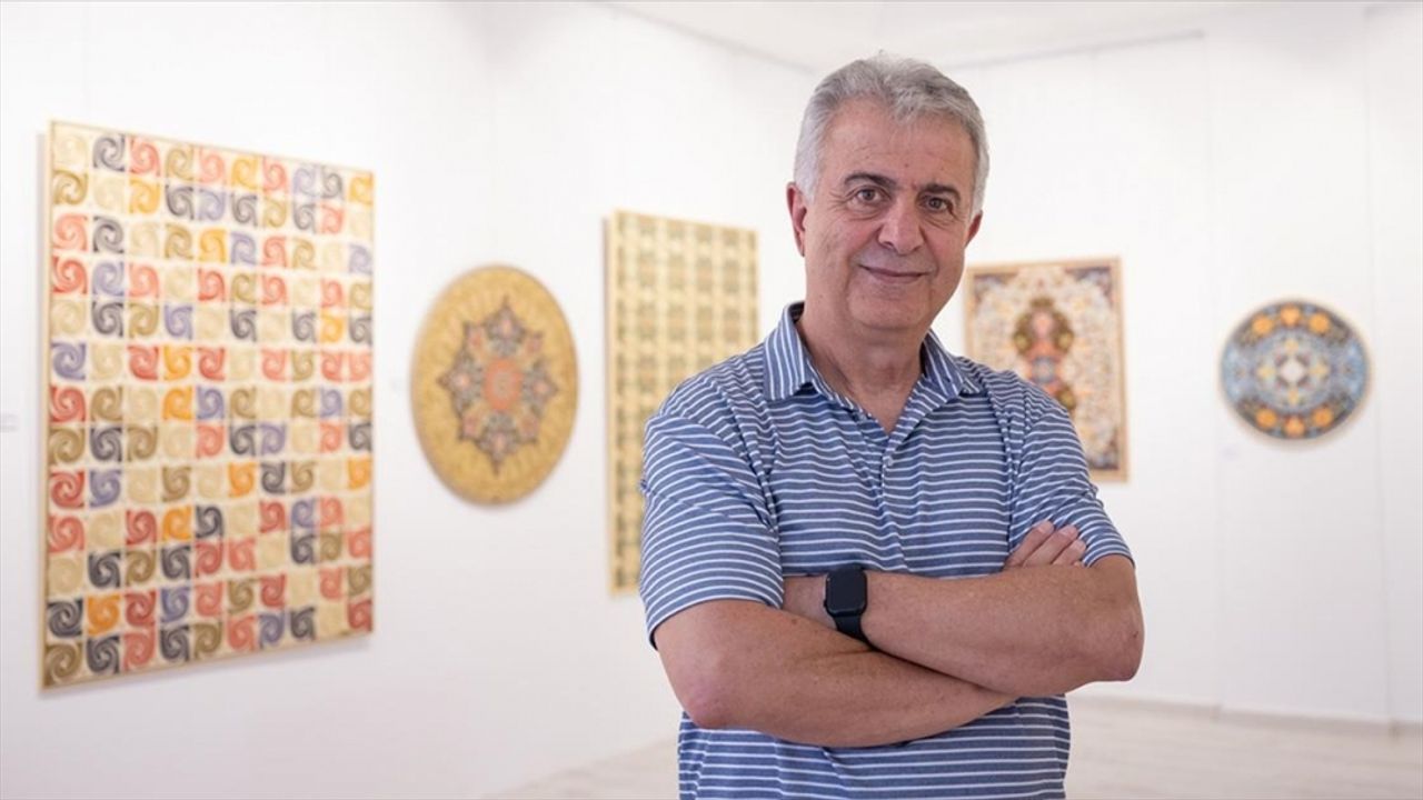 Sanat çalışmalarını ABD'de sürdüren sanatçı Marwan Aridi, klasik hat eserlerini dijital tasarımla zenginleştiriyor