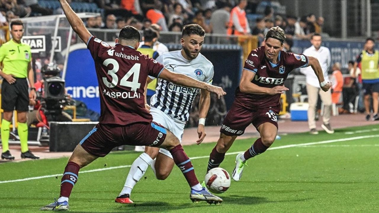 Trabzonspor, İstanbul'da farklı kazandı
