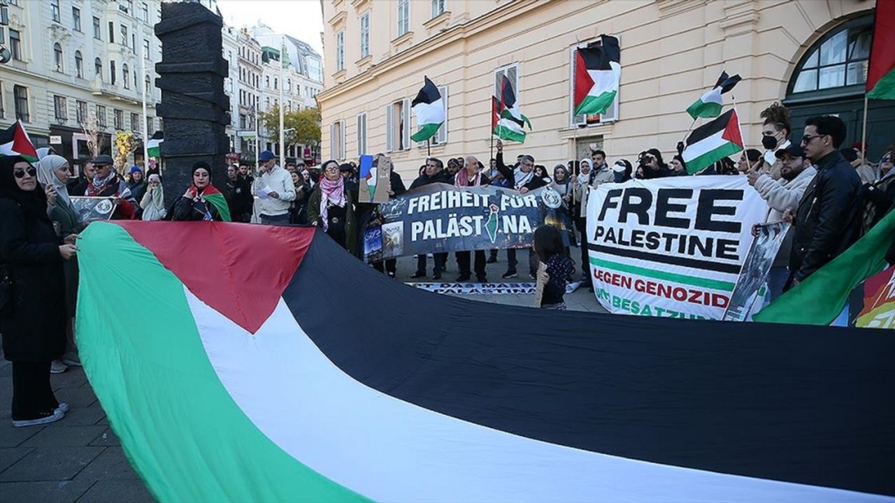 Avusturya polisi, Filistin'e destek gösterisini bir kez daha yasakladı