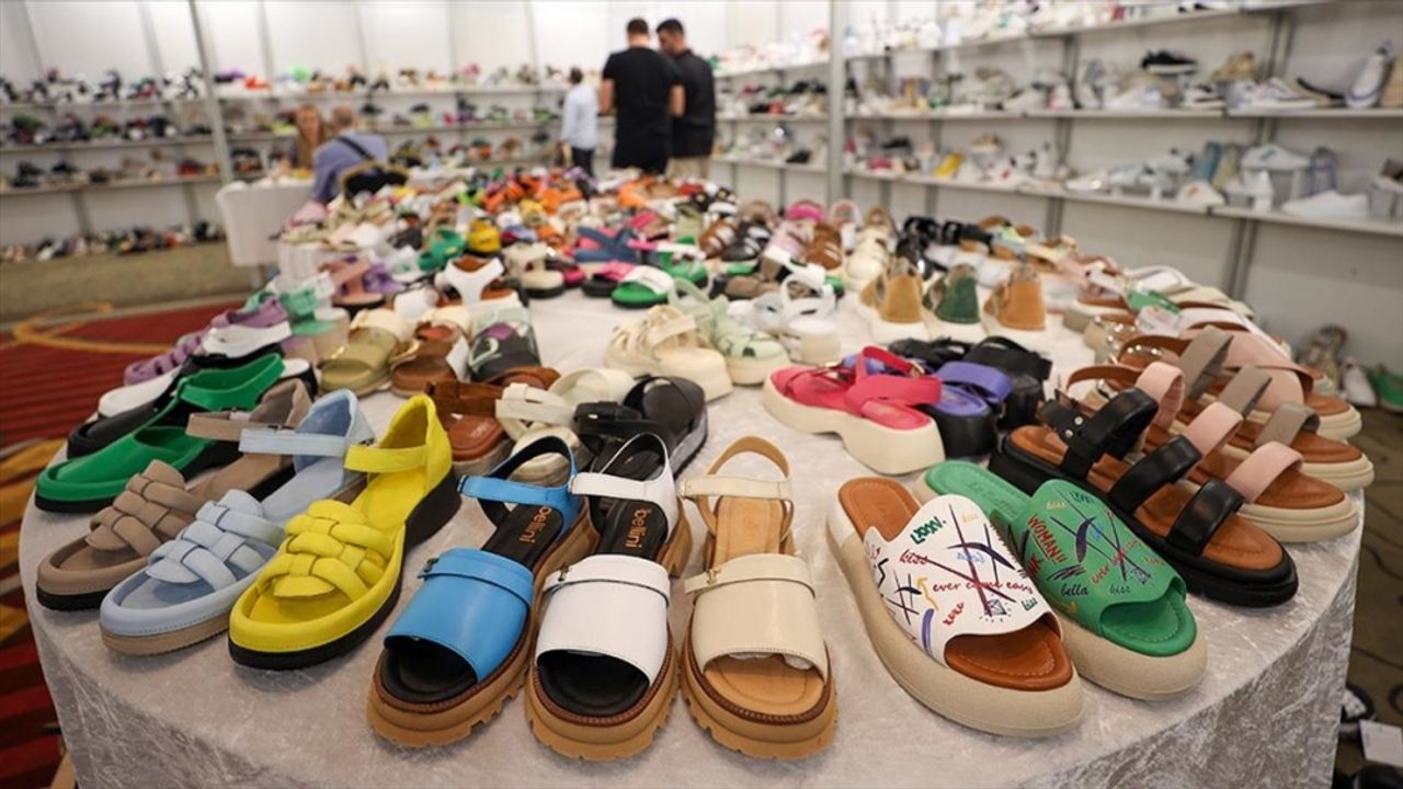 Eksposhoes Ayakkabı Moda Saraciye Fuarı'nın ihracata katkısı yıllık 250-300 milyon dolar