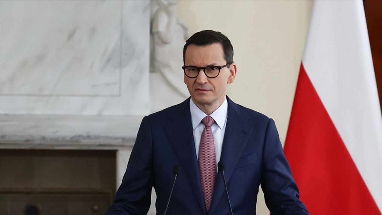 Polonya'da mevcut hükümet, yenisinin kurulması için resmen istifa etti