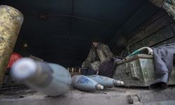 Ukrayna topçu birlikleri, Donetsk cephesindeki en yoğun savaş faaliyetini yürütüyor
