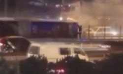 Bakırköy'de metrobüste çıkan yangın söndürüldü