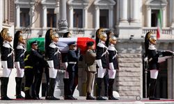 İtalya'da ölen eski Cumhurbaşkanı Napolitano devlet töreniyle son yolculuğuna uğurlandı