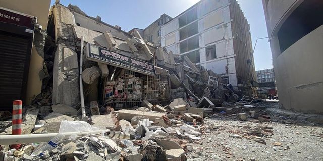 Bakan Kurum: Deprem bölgesinde 227 bin 27 binanın yıkık, acil yıkılacak ve ağır hasarlı olduğu tespit edildi